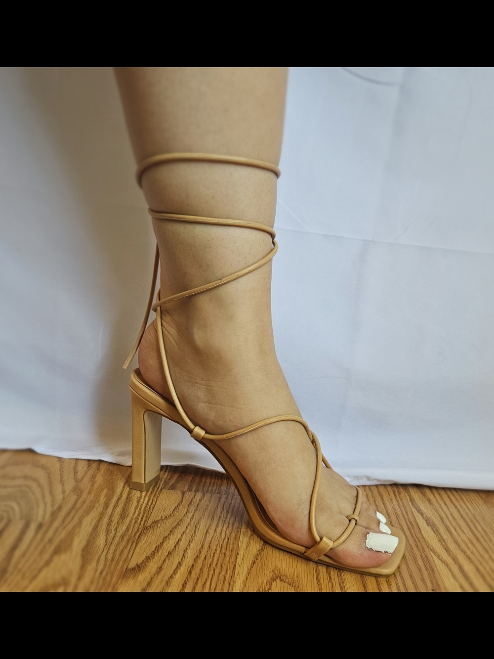 Billini Nude Lace Up Strappy Block Heel Sandals Square Toe US 5 EUC - Picture 8 of 11